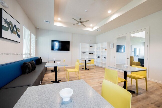 Building Photo - 1481 Hawk Trce Lp