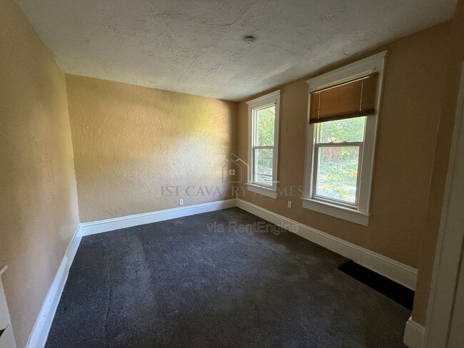 Building Photo - 1076 Ackley St