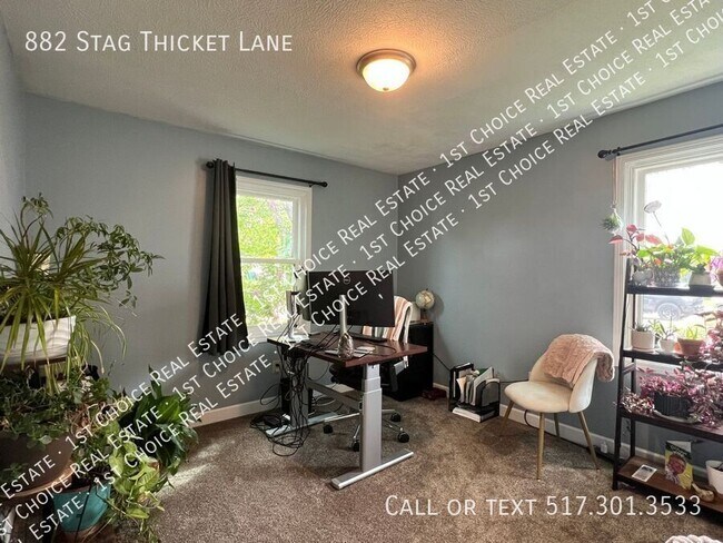 Building Photo - 882 Stag Thicket Ln