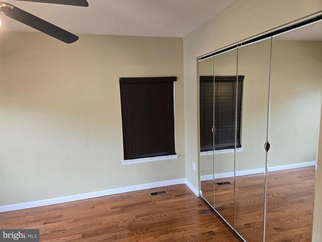 Building Photo - 33 S Ann St