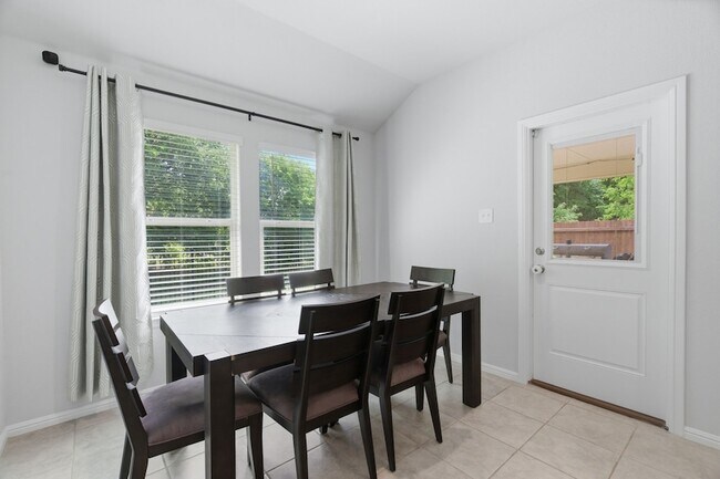 Building Photo - 16308 Caledonia Ct