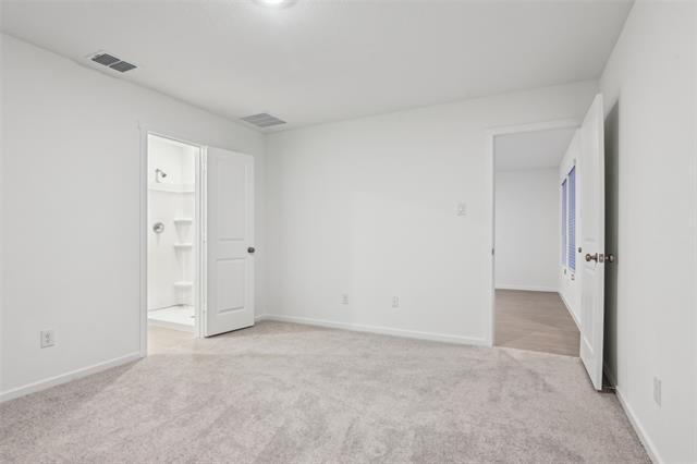 Building Photo - 723 Ponderosa Ln
