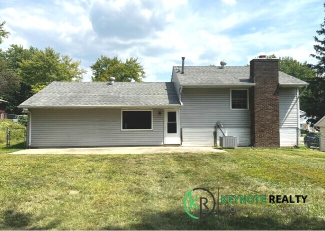 Building Photo - 125 Teakwood Ln