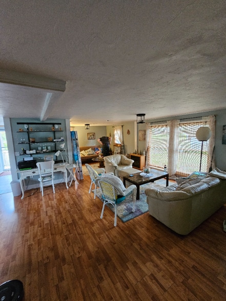 Building Photo - 1 Pokesit Rd