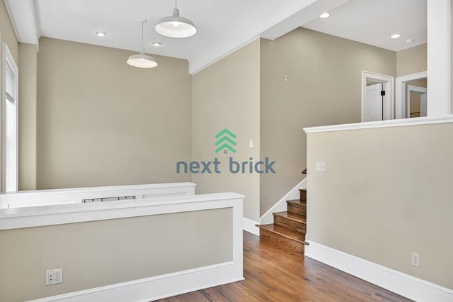 Building Photo - 1 BED & 1 BATH CONDO FOR RENT
