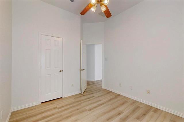 Building Photo - 1720 Bluebird Dr