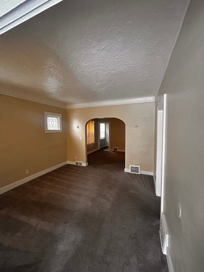 Building Photo - 3-bedroom located on Detroit's East side!