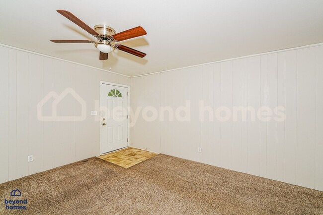 Building Photo - Cozy Comfort Meets Classic Charm in Killough Springs!