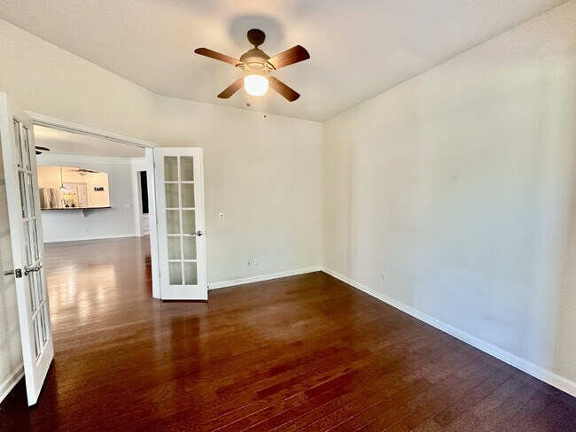 Building Photo - Charming Sun City Retreat, Available Now for Rent