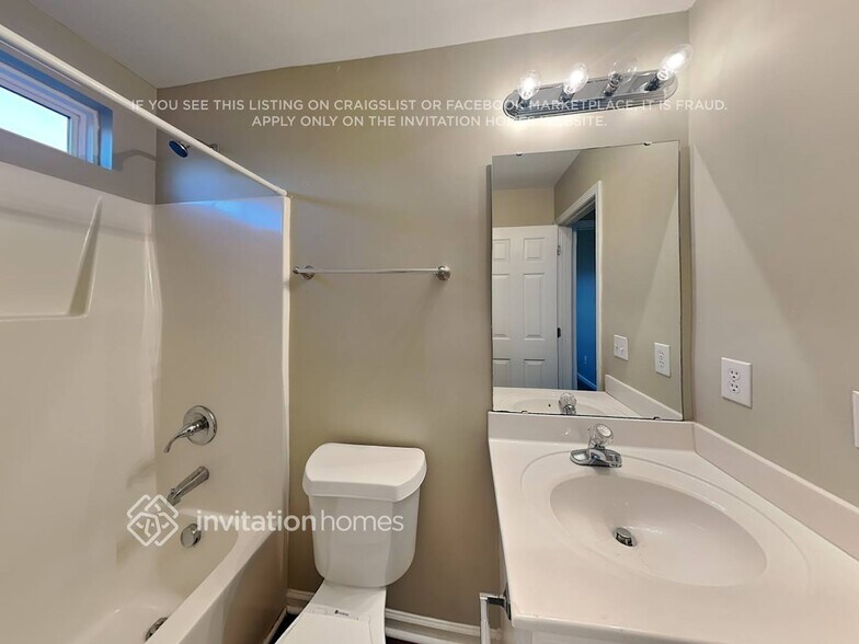 Building Photo - 1305 Heritage Manor Dr