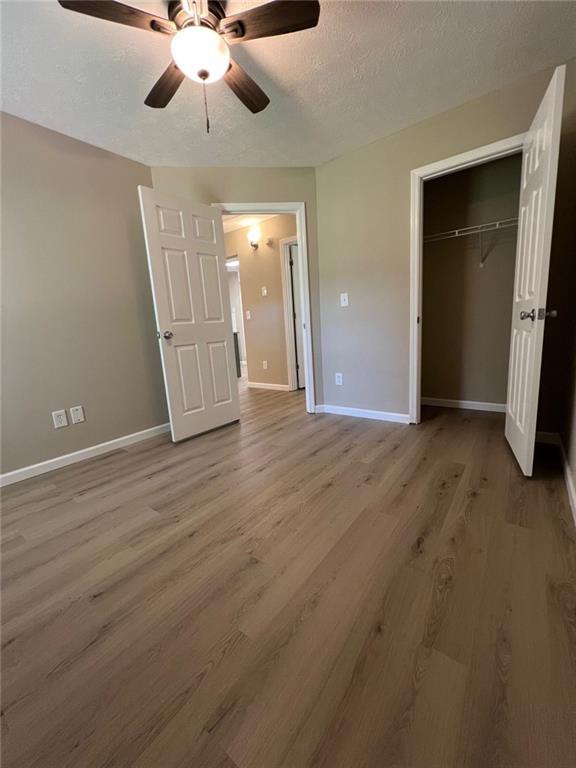 Building Photo - 2717 Lake Park Ridge E