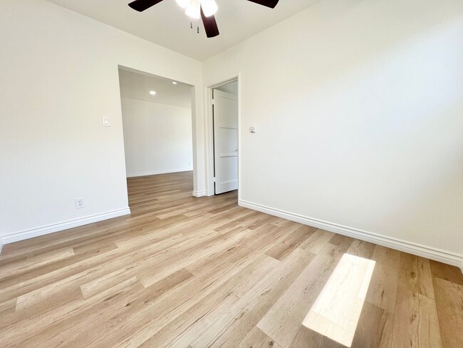Building Photo - Charming Remodeled Lakewood Home with Bonu...