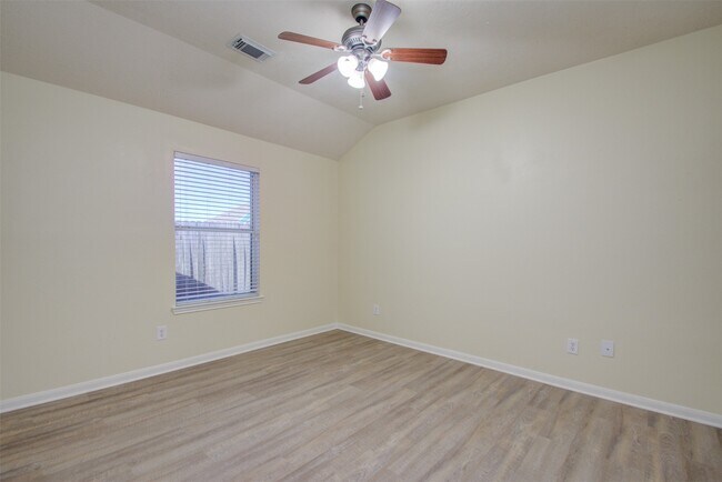 Building Photo - 14903 Lanai Dr
