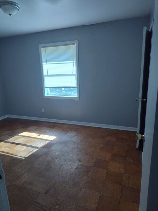 Building Photo - 7056 Winburn Dr