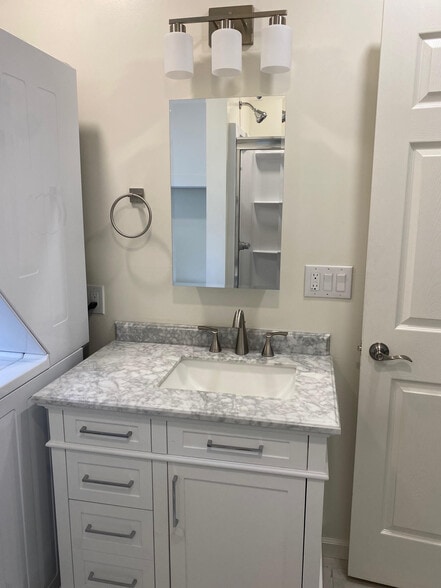 Building Photo - 8387 Shoup Ave