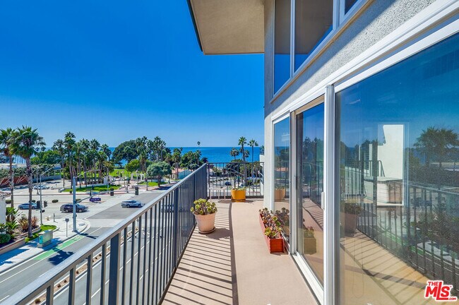 Building Photo - 230 S Catalina Ave