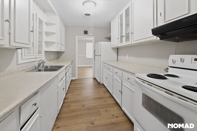 Building Photo - 3217 Cotton St