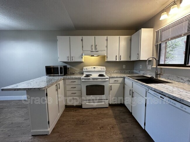 Building Photo - 2740 W 86th Ave