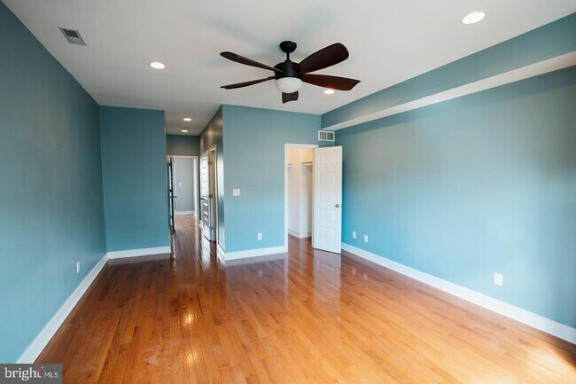 Building Photo - 1727 Annin St