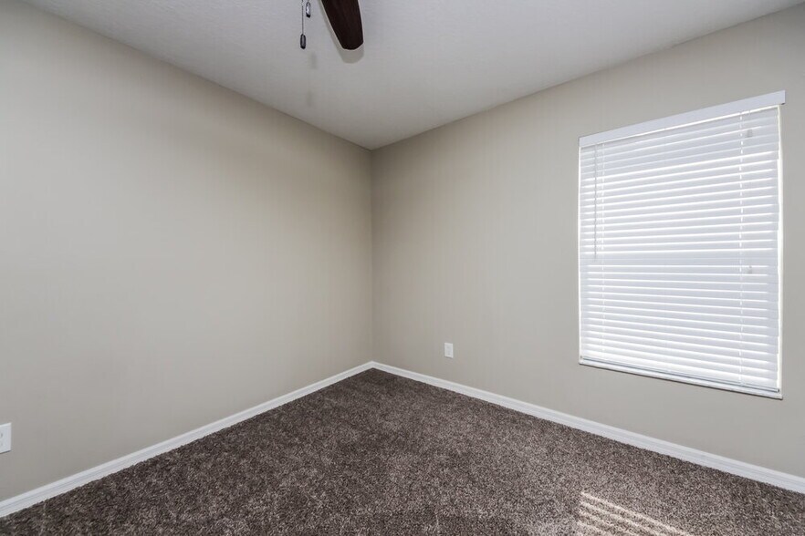 Building Photo - 2706 Eagle Canyon Dr S