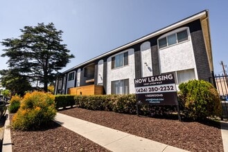 Building Photo - 11937 Avon Way