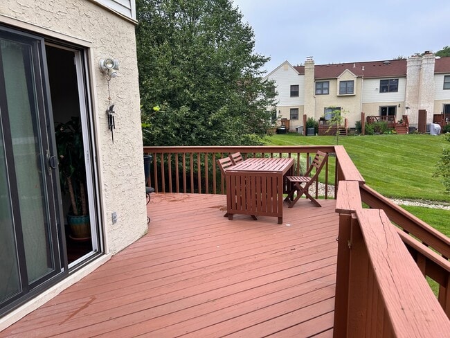 Building Photo - 276 Stone Ridge Dr
