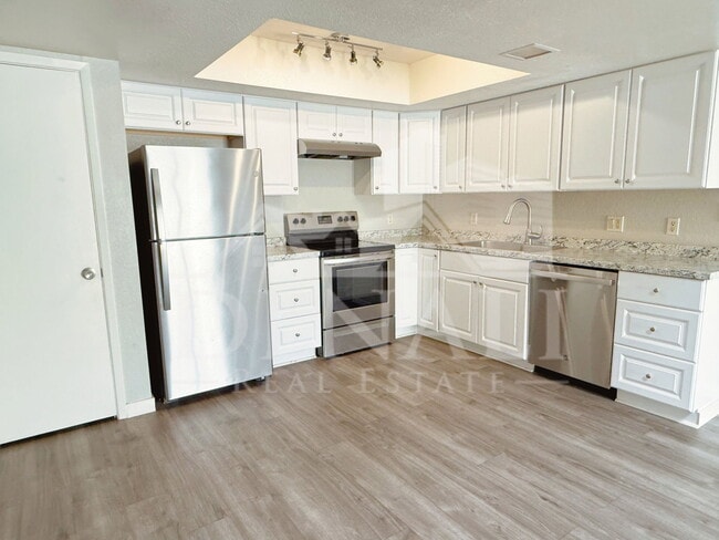 Building Photo - 9797 E La Palma Ave