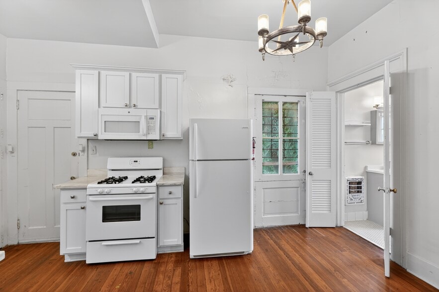 Building Photo - 1618 3rd St
