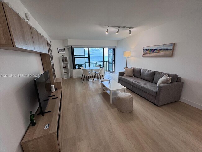 Building Photo - 3800 Galt Ocean Dr