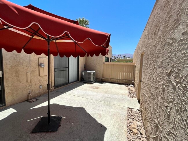 Building Photo - 47974 Oasis Ct