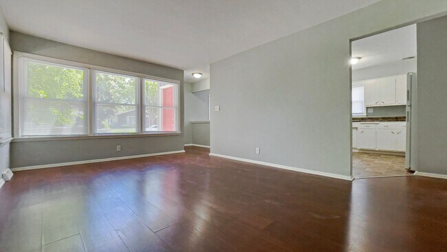 Building Photo - 5747 N 93rd St