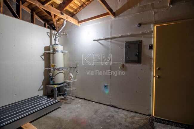 Building Photo - 1036 Princess Dr