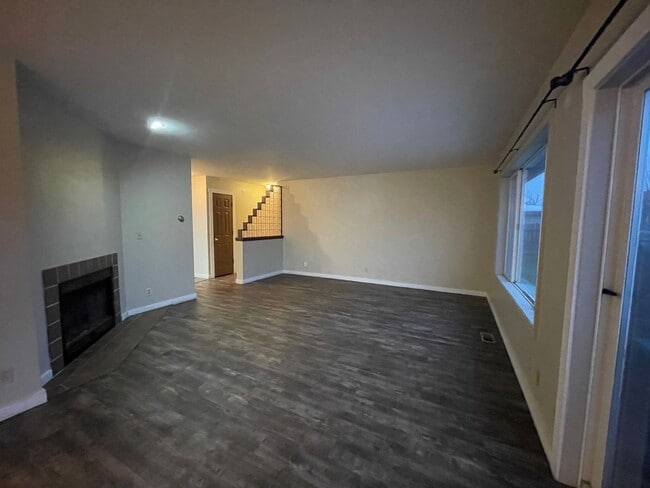 Building Photo - Application Pending - 3 Bedroom House For Rent In Odell