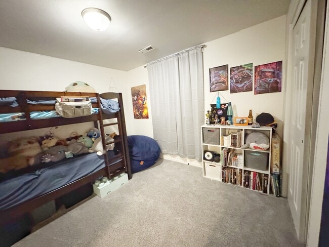 Building Photo - 1923 W Hampson Ave