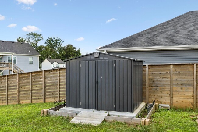 Building Photo - 219 Dugger Dr