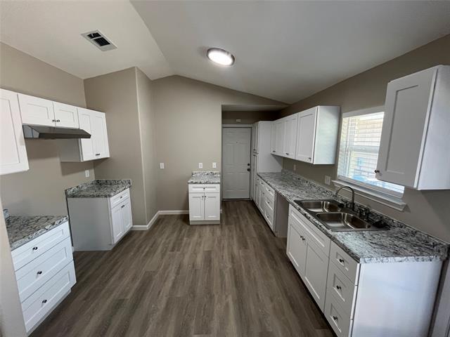 Building Photo - 9615 Oak Gate Ln