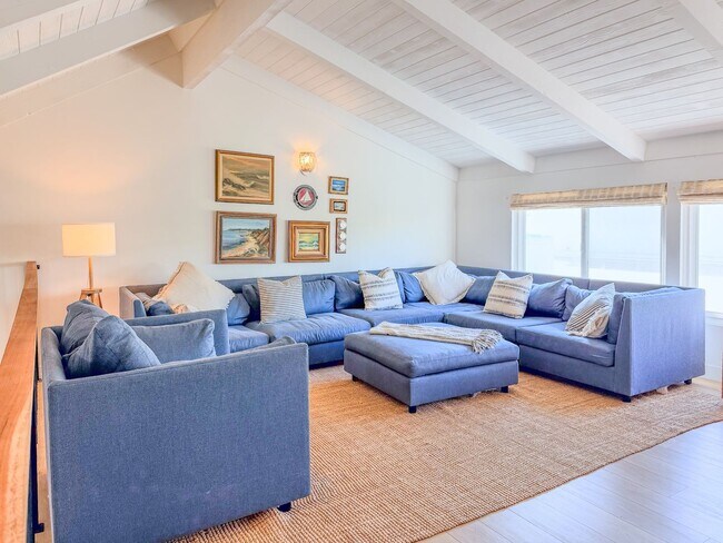 Building Photo - 4954 Dolphin Way