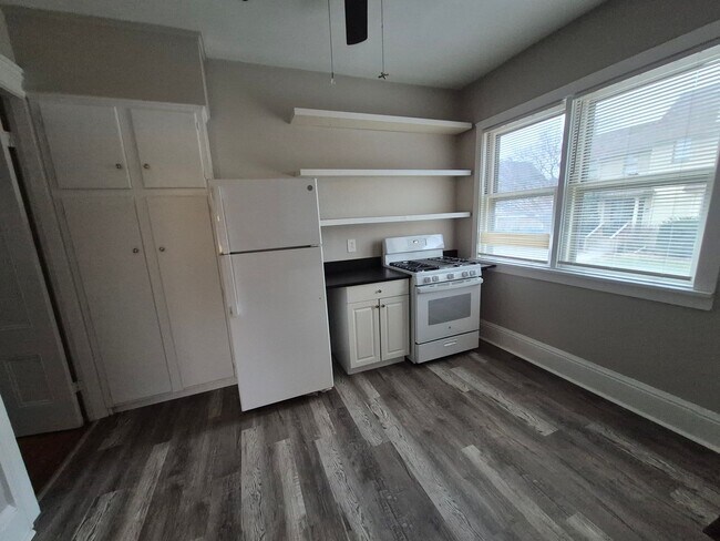 Building Photo - 189 Meigs St