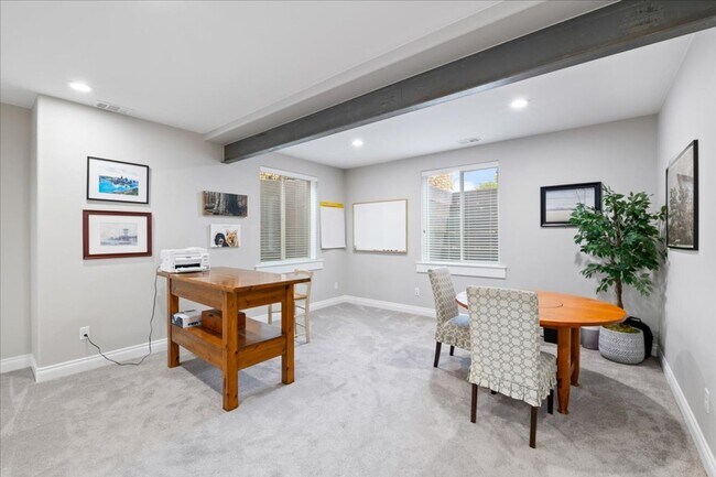 Building Photo - Stunning Custom Home in Gated Community!