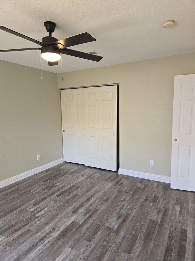 Building Photo - A Fabulous 4 Bedroom Home in Peccole Ranch