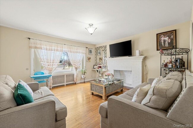 Building Photo - 316 S 3rd St