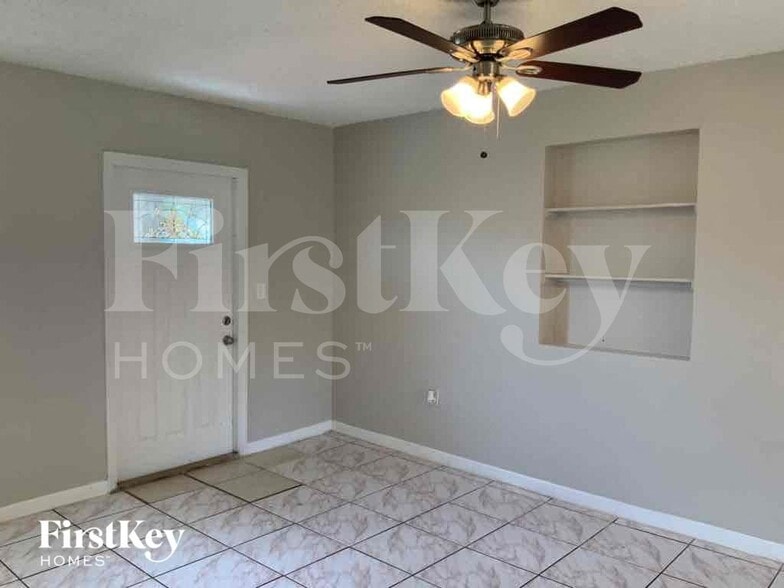 Building Photo - 1525 NW 126th St