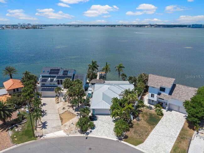 Building Photo - 980 Boca Ciega Isle Dr