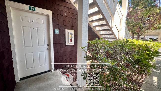 Building Photo - Beautiful 1-bedroom condo nestled in gated...