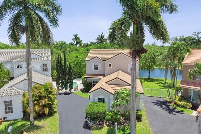 Building Photo - 21461 Sawmill Ct