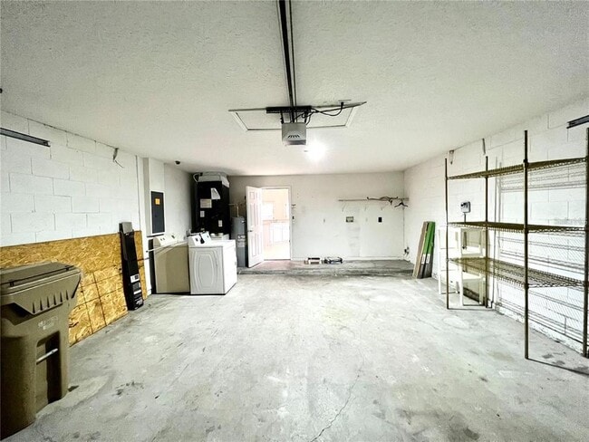Building Photo - 1140 Cedarwood Way