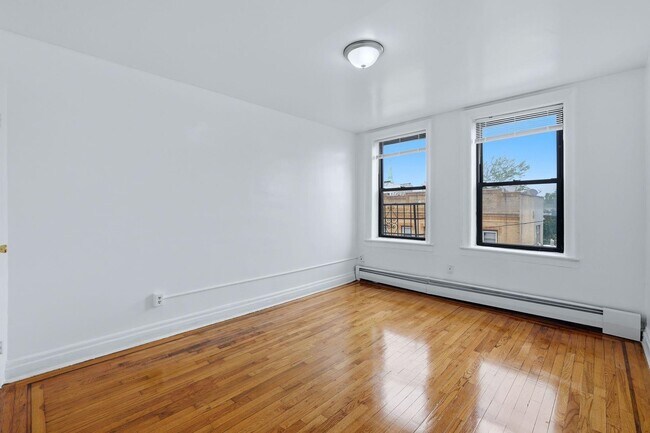 Building Photo - 144 Old Bergen Rd