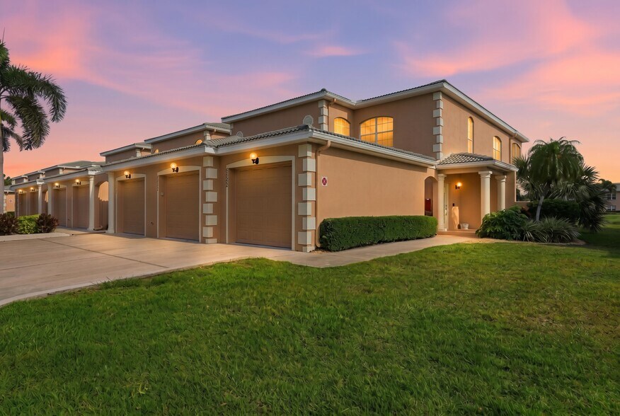 Building Photo - 6652 7th Avenue Cir W