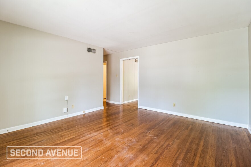 Building Photo - 8110 Alvin Ln