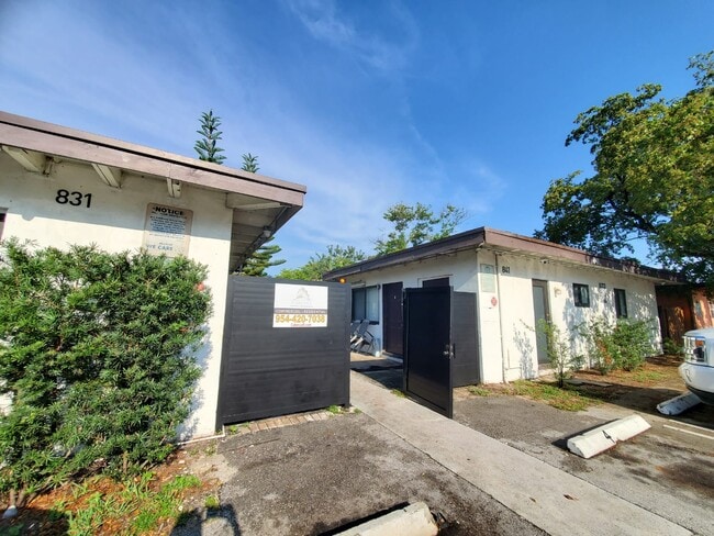 Building Photo - 841 NW 5th Ave